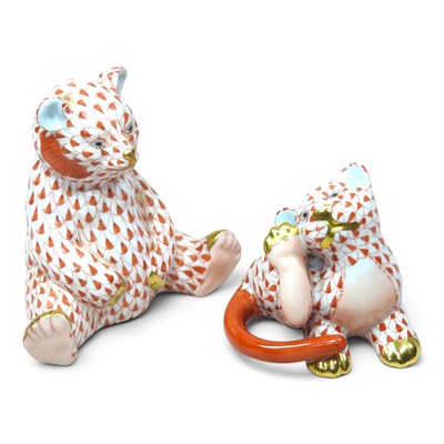 Lot 88 - A Herend porcelain model of a seated bear,...