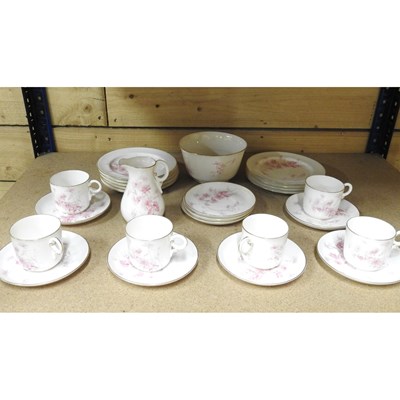 Lot 472 - An early 20th century Worcester part coffee...