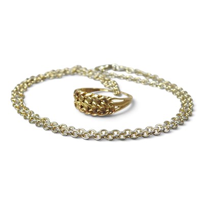 Lot 89 - An antique gold ring, marks rubbed, 3.3g, size...