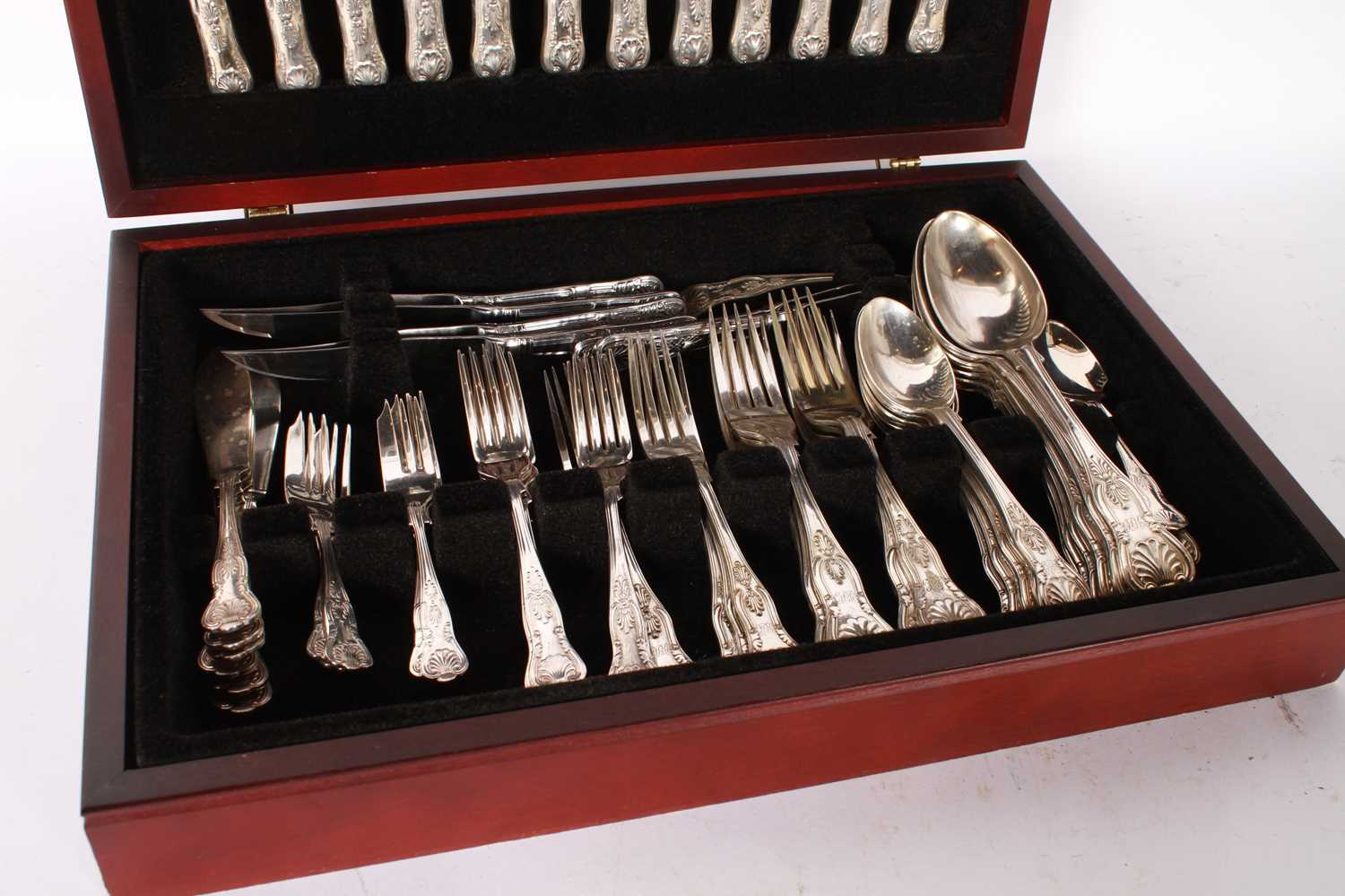 Lot 74 - A collection of silver plated dinnerware in