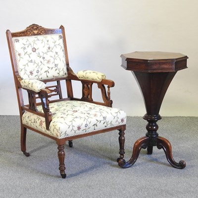 Lot 518 - A Victorian rosewood trumpet shaped ladies workbox