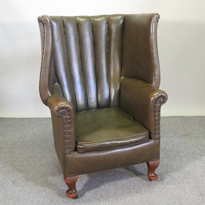 Lot 610 - An early 20th century porter's chair