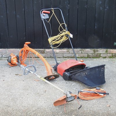 Lot 373 - A Husqvana petrol garden strimmer