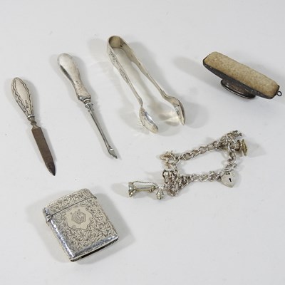 Lot 128 - A Victorian silver vesta