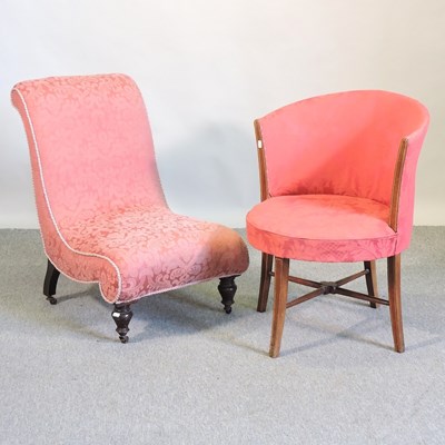 Lot 679 - An Edwardian tub chair