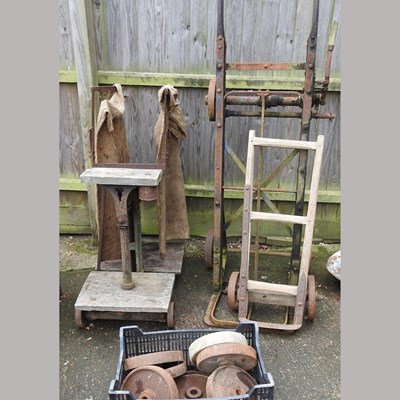 Lot 370 - A set of antique potato scales