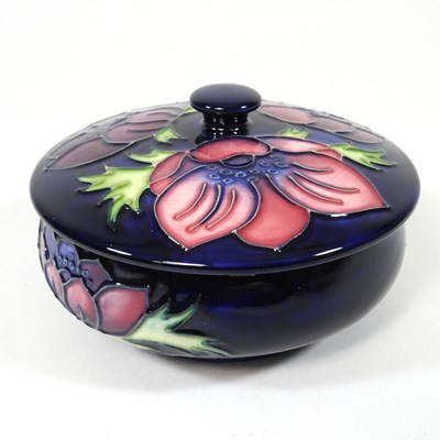 Lot 36 - A Moorcroft bowl and cover