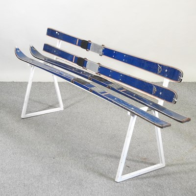 Lot 732 - A novelty bench