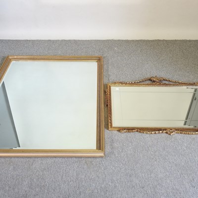 Lot 269 - A gilt framed wall mirror