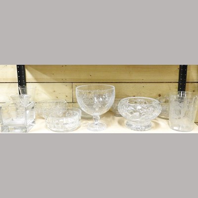 Lot 137 - A collection of glassware