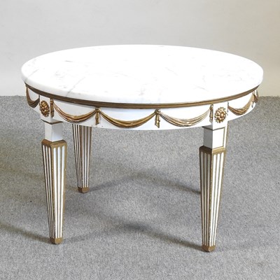 Lot 454 - A French style occasional table