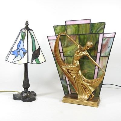 Lot 274 - An Art Deco style figural lamp