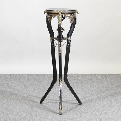 Lot 613 - A jardiniere stand
