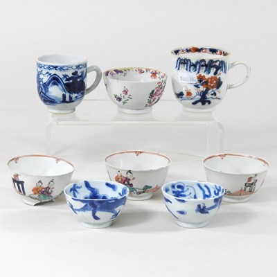 Lot 124 - A collection of 18th century Chinese porcelain