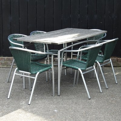 Lot 363 - A garden table and chairs