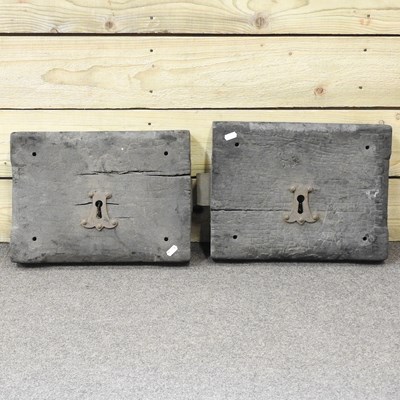 Lot 466 - An antique lock