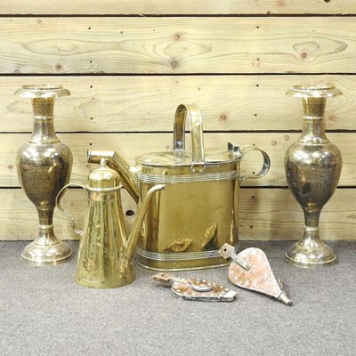 Lot 147 - A collection of brassware