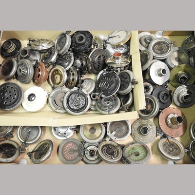 Lot 190 - A collection of gramophone sound boxes