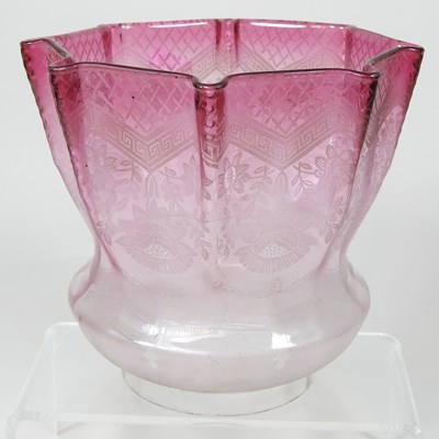 Lot 66 - An oil lamp shade