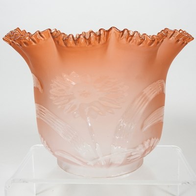 Lot 82 - An oil lamp shade