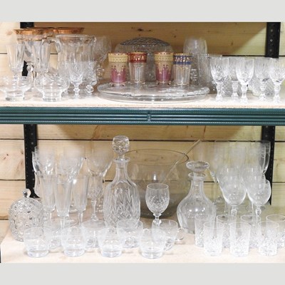 Lot 268 - A collection of glassware