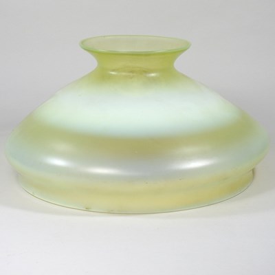 Lot 20 - An oil lamp shade