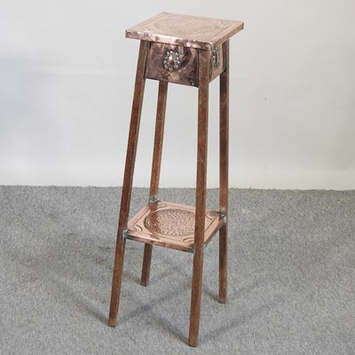 Lot 697 - A jardinière stand