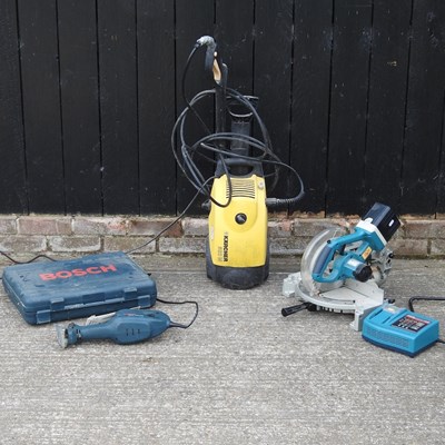 Lot 382 - A pressure washer and tools