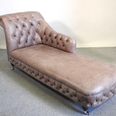 Lot 541 - A chaise longue