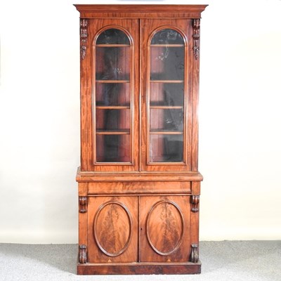 Lot 422 - A Victorian cabinet bookcase