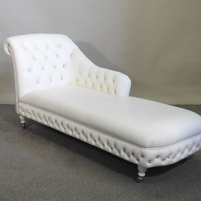 Lot 736 - A chaise longue