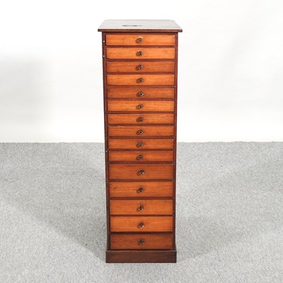 Lot 515 - A collector's chest