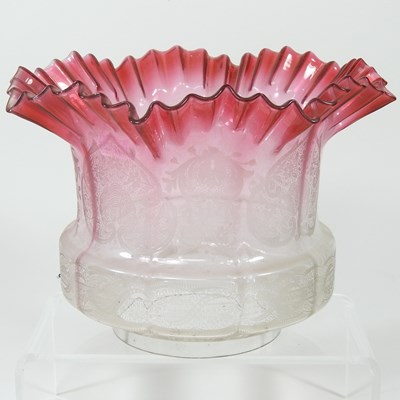 Lot 29 - An oil lamp shade